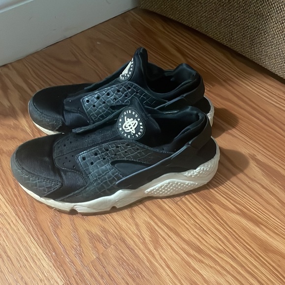 Black Huarache Nike - Picture 2 of 5